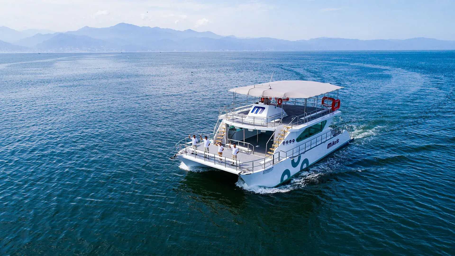 Catamaran Puerto Vallarta | Canuwa Luxury Catamaran